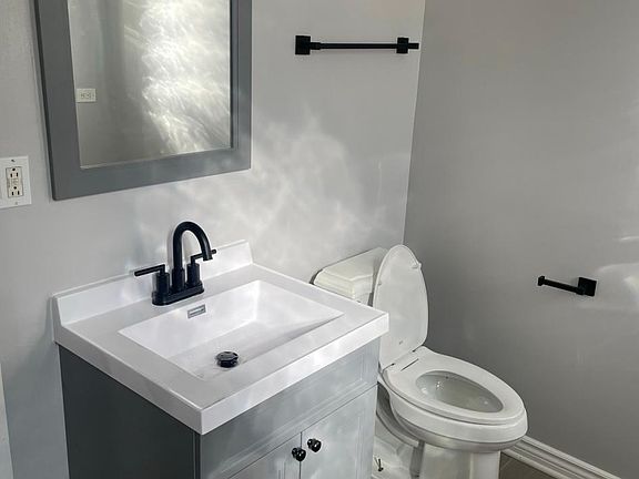 5th image of 13040 Maple Ave #1