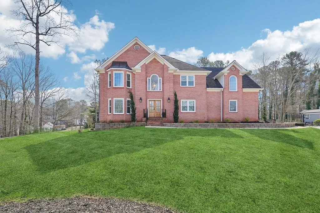 5 bed, 3.0 bath, 5544 sqft, $4,500 — Photo 4