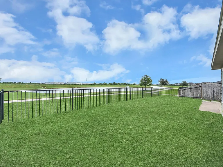 3226 View Valley Trl — Photo 37