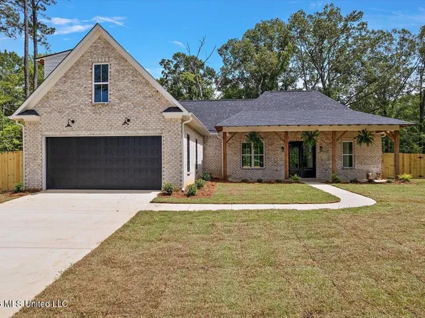 704 Sartoris Ct, Terry, MS 39170