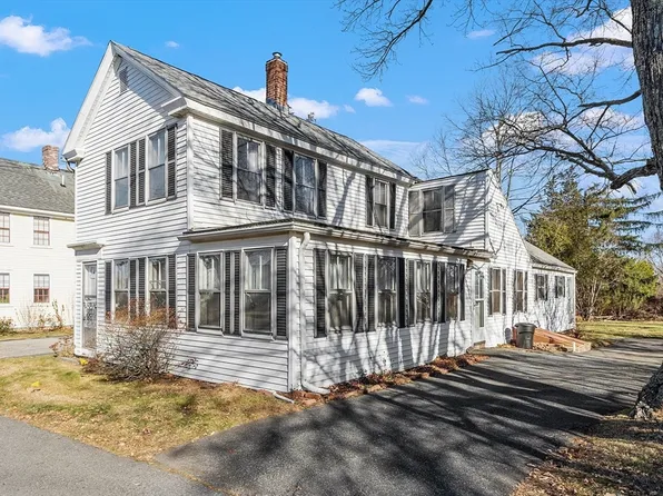 66 Central St, Southborough, MA 01745