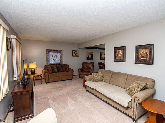 3rd image of 1343 Pheasant Ct