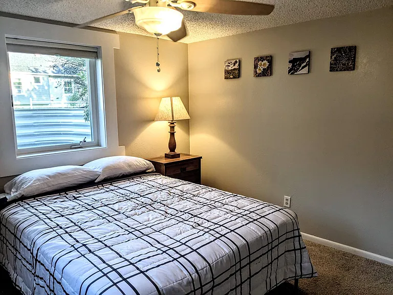 601 Parkhill Dr #1/2 — Photo 11