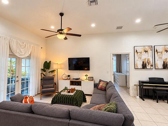 3rd image of 2858 NW 9TH Street
