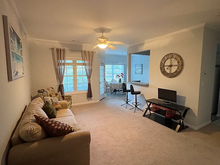 300 Pebble Dr #318 — Photo 8