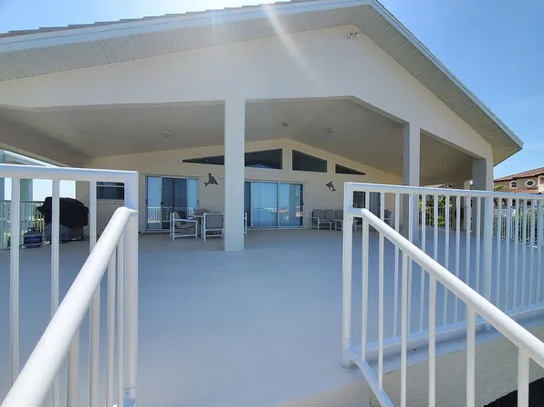 5025 Westshore Dr, New Port Richey, FL 34652