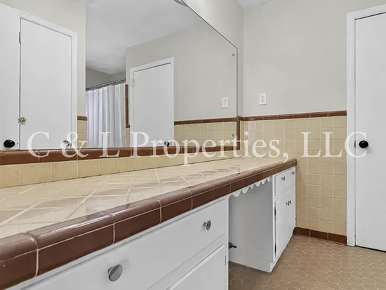 102 Ilene St — Photo 19