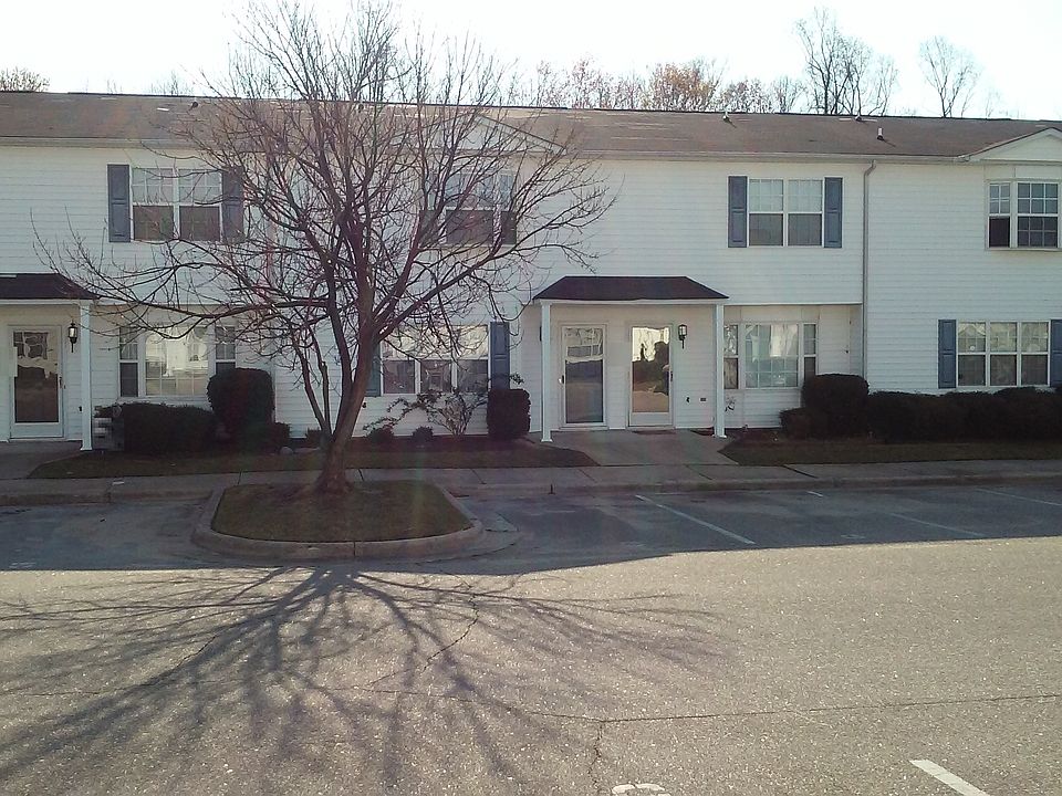 1st image of 3949 Bbb6 Sterling Pointe Dr