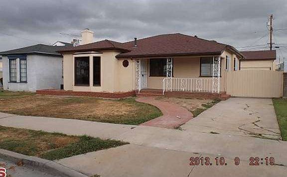 3rd image of 2817 W 83rd St