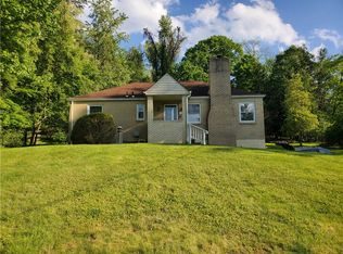 574 Sangree Rd, Pittsburgh, PA 15237