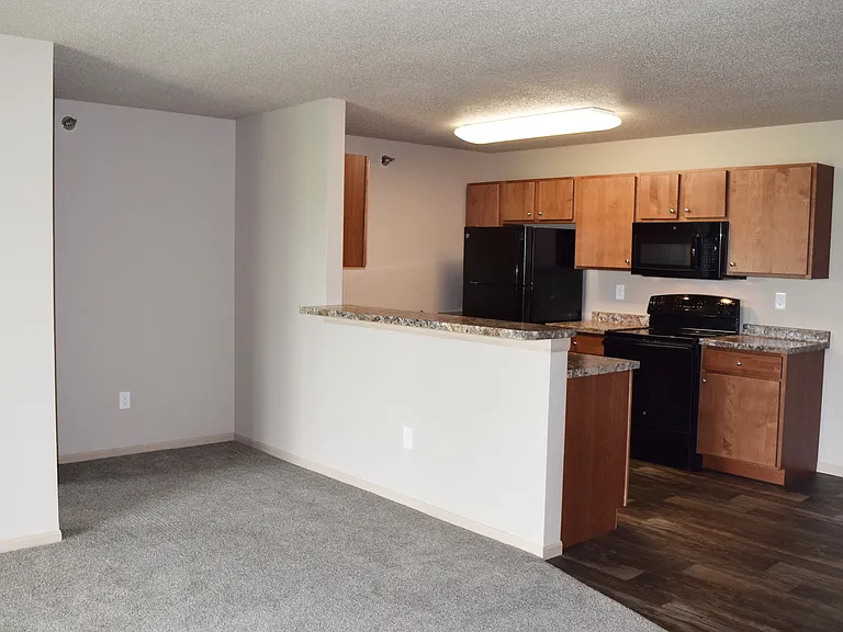 Oakview Apartments 1410 — Photo 24
