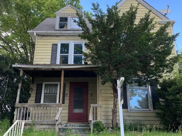 1126 Franklin St, Burlington, IA 52601