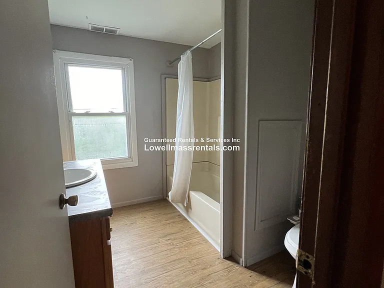 141 Alma St — Photo 12