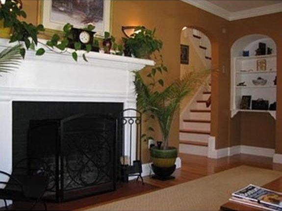 4th image of 216 Governors Ave