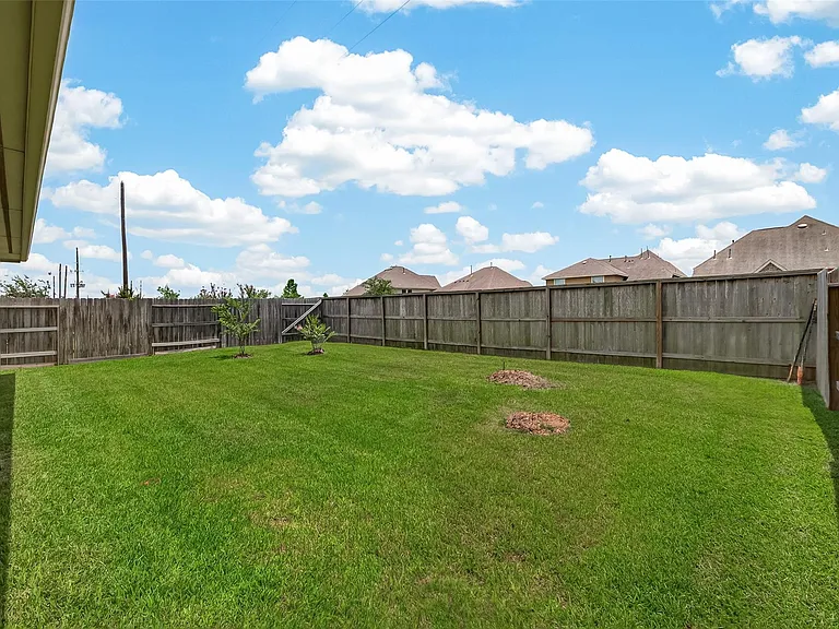 24015 Purple Clover Ln — Photo 34
