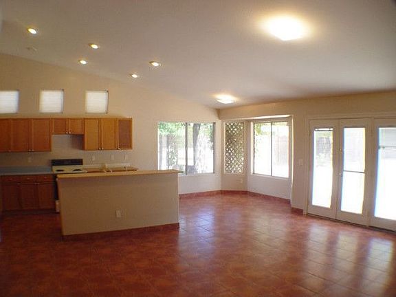 5th image of 4612 W Tara Dr