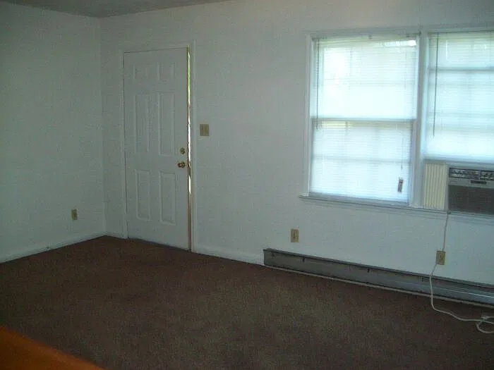 1 bed, 1.0 bath, 600 sqft, $625 — Photo 2