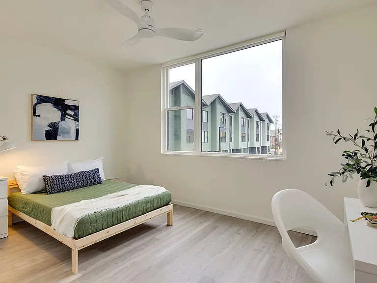 218 N Dillard St — Photo 13