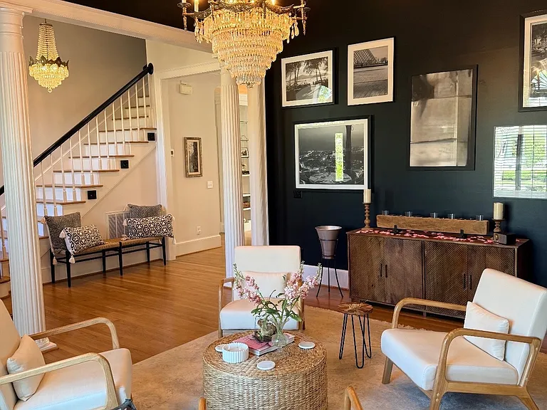 2115 Ascott Pl — Photo 2