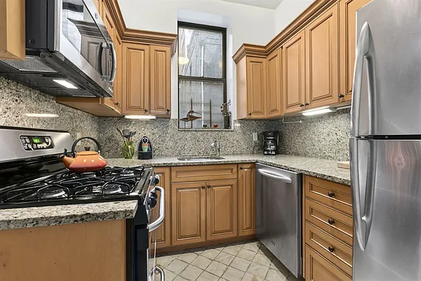 Rented by Citi Habitats | media 13
