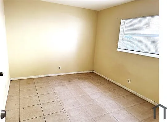 148 NW 40th Ct #1 — Photo 11