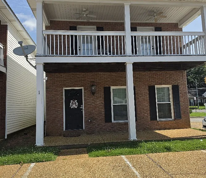 1 Brook Meadows Cir #1 — Photo 1