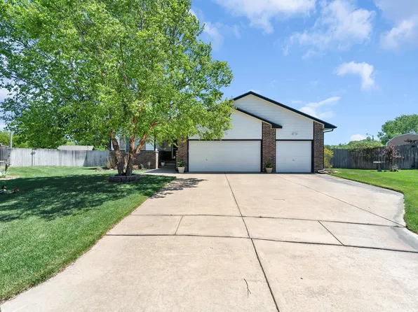 1910 N Nickelton Ct, Wichita, KS 67235