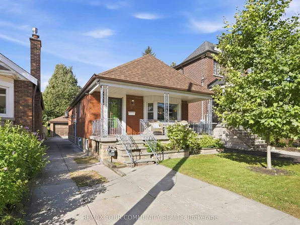 4 Crestland Ave, Toronto, ON M4C 3L1