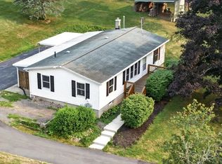 872 Brownsville Rd, Victor, NY 14564