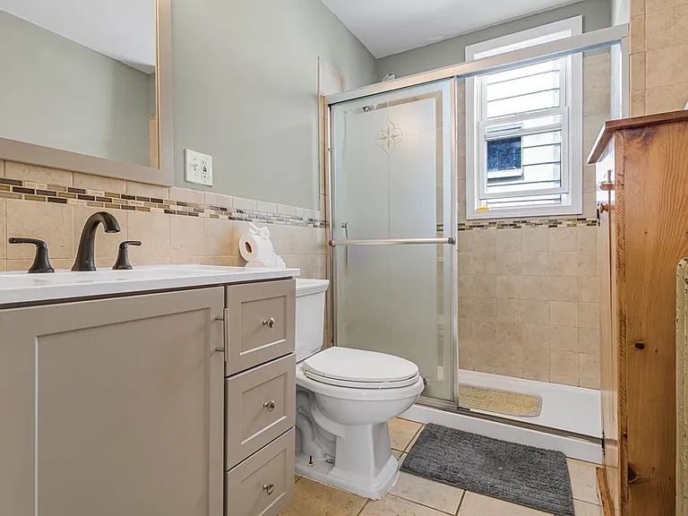 37 Harbor View St #3L — Photo 10