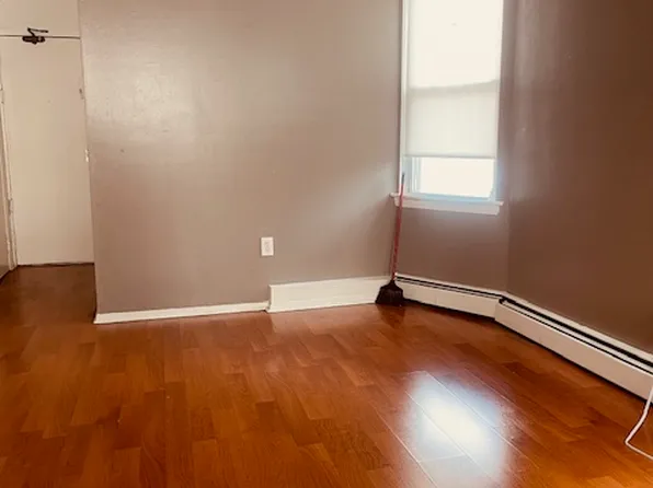 221 Sip Avenue image 3 of 5