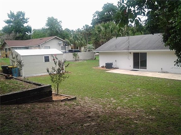 4th image of 805 S Carpenter Ave