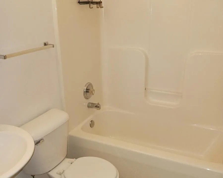 809 Covey Ln #4
