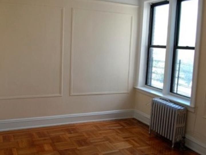 1st image of 420 E 21st St APT 206