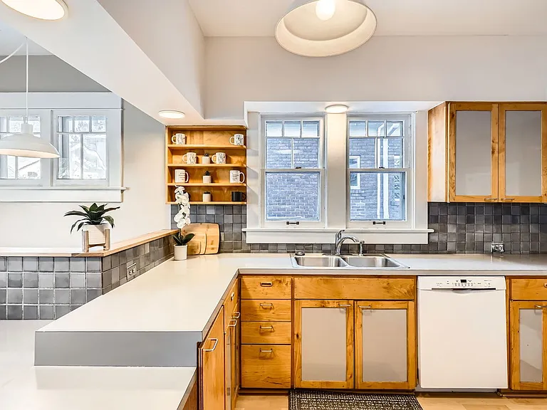 668 S Gilpin St — Photo 12