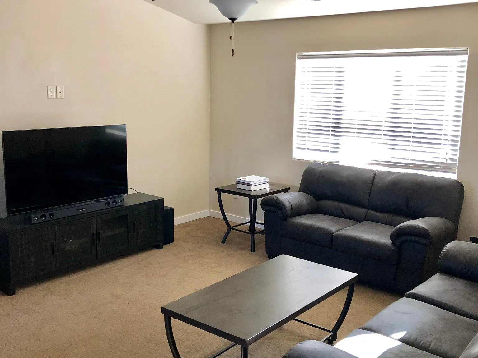 4 bed, 2080 sqft, $2,400 — Photo 3