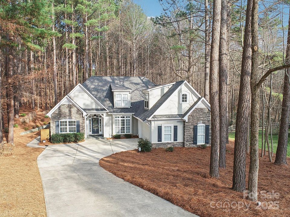 1st image of 117 Cove Pointe Dr
