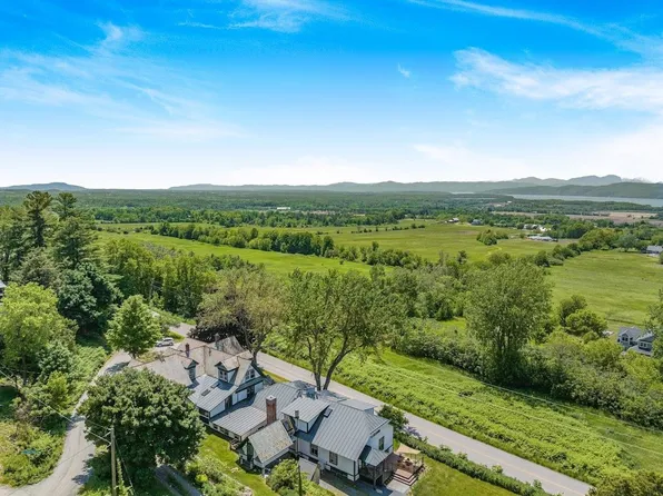 27 Inn Road #4, Charlotte, VT 05445