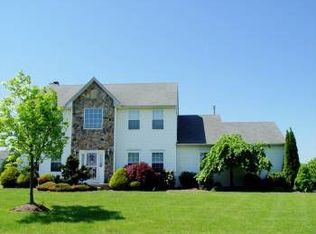 36 Zeller Dr, Somerset, NJ 08873