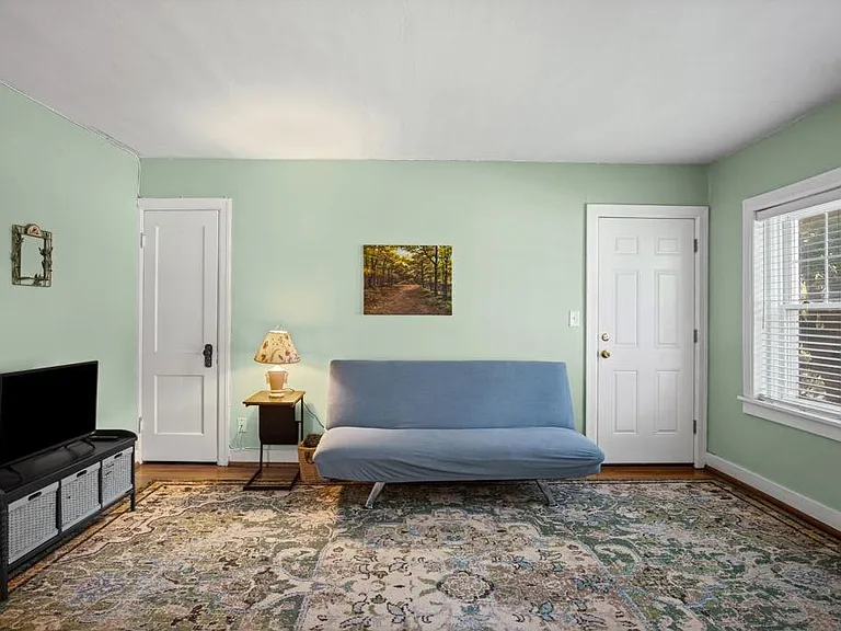 212 Emanuel Cleaver Blvd #2W — Photo 6