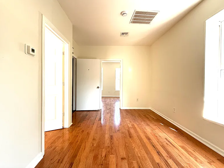 435 S 17th St #1 — Photo 6