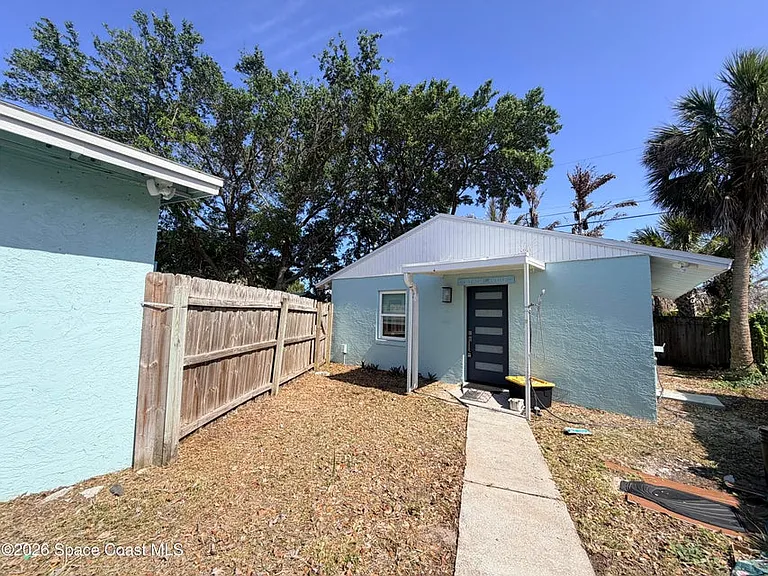 Optional 1/1 Cabin +$1250/Mo