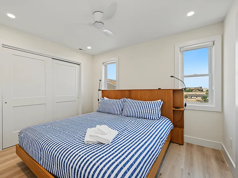 113 N Brighton Ave — Photo 24