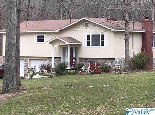 60 Sherrie Ln, Gadsden, AL 35901