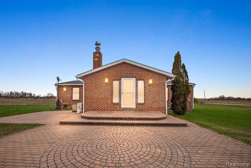 2595 S State Rd, Applegate, MI 48401 Zillow