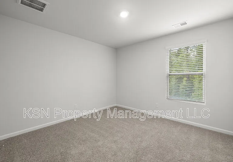 129 Azure Dr — Photo 26