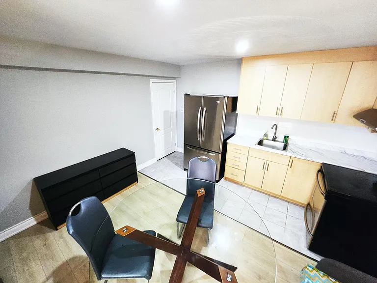 90 Napoli Dr — Photo 14