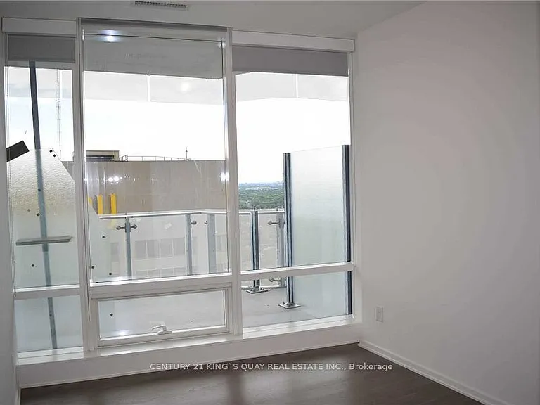 1 Bloor St E #4010 — Photo 7