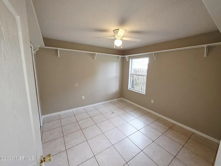 38 Pebble Wood Ln — Photo 8