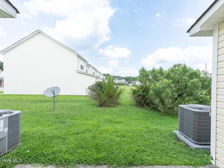 304 Bridgewood Dr — Photo 26